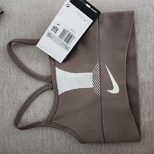 COPY - NEW Nike Girls Dri-FIT Indy Sports Bra Olive Size X-Small Sweat Wicking